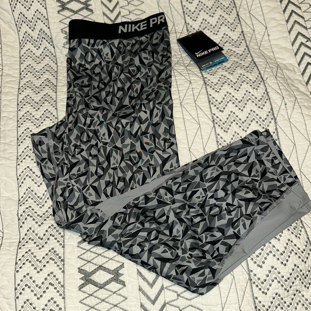 Nike Pro Dri Fit Capris